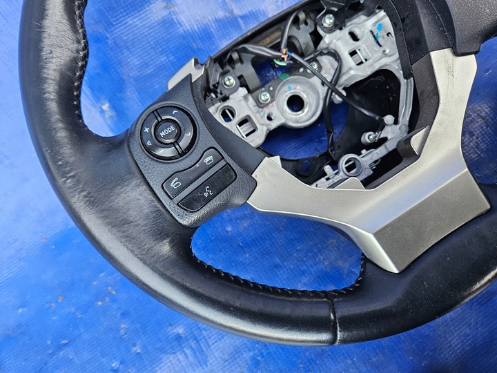 фото №6, Lexus ct 200h руль кожаный