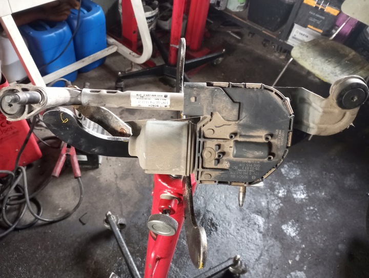 фото №1, Vw golf 5 plus механизм wyceiraczek 5m0955023c