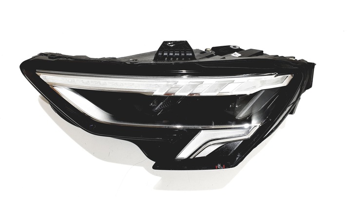 фото №12, Лампа левая перед полный led audi a3 20- 8y0941033