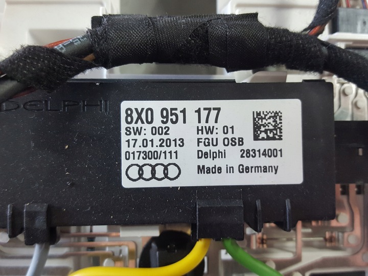 фото №5, Audi q3 8u 11-14r лампа podufitki 8v0947135a