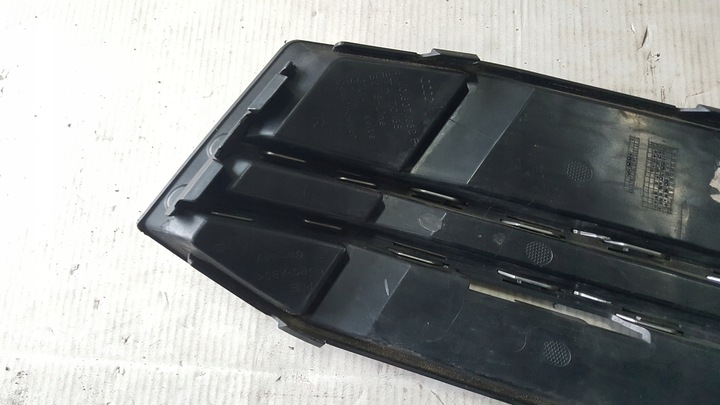 фото №9, Решітка бампера праві перед audi a4 b9 8w0807682f