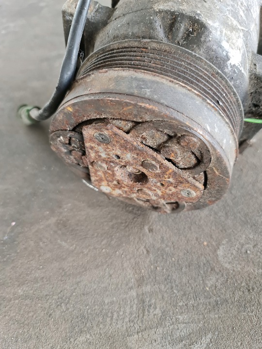 фото №5, Компрессор кондиционера audi a8 d2 4.2 077260803b