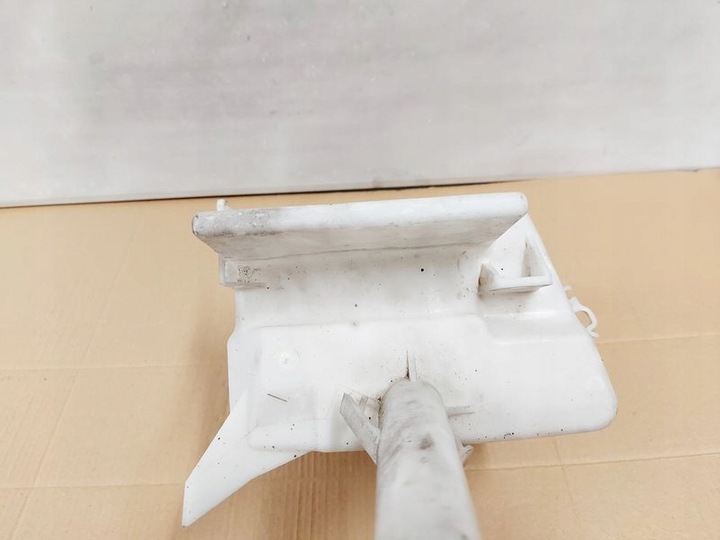 фото №11, Toyota avensis t25 бачок омывателя ксенон