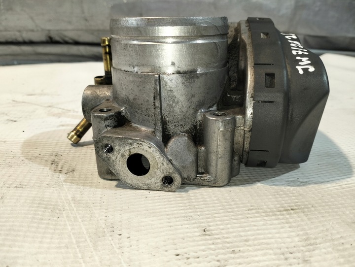 фото №5, Дросельна заслінка vw golf iv 1.6b 74kw 1999r 06a133062a