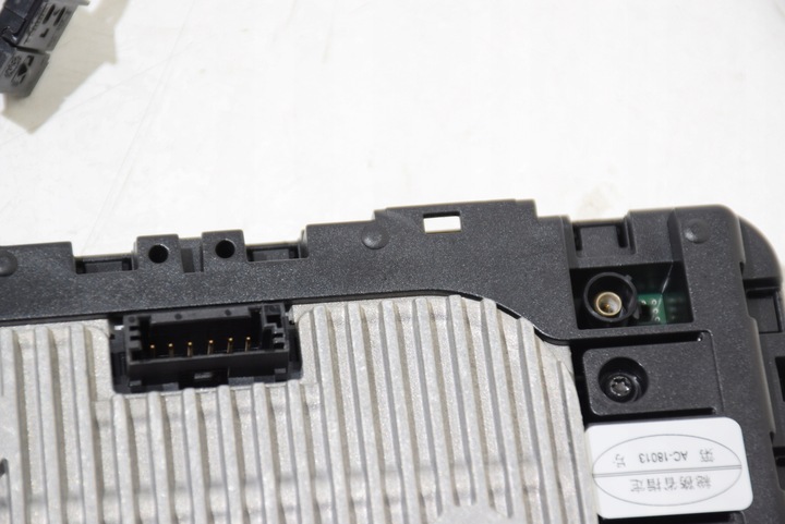 фото №8, Bmw g20 g21 g22 g26 зарядное устройство индукционная телефона wca nfc бардачок retrofit