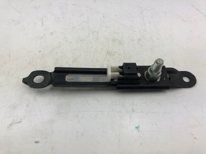 фото №1, Toyota rav4 регулировка ремня безопасности