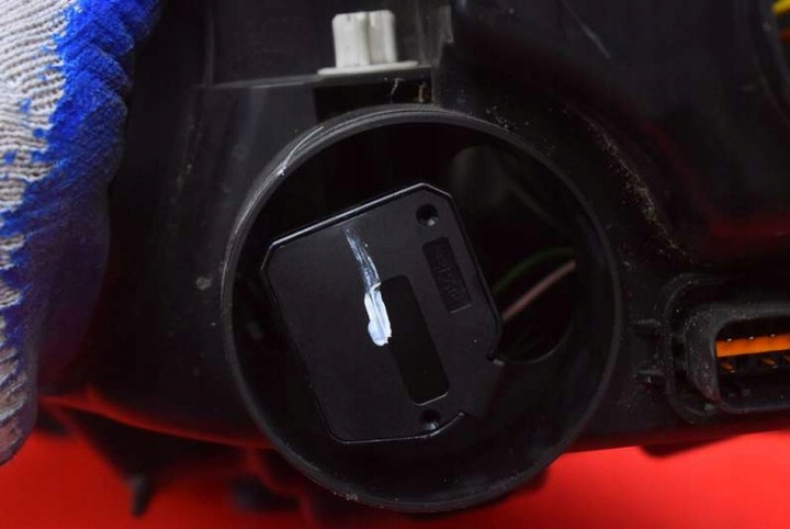 фото №8, Фара правые лампа перед uk 162982-00 citroen c4 picasso 06-13