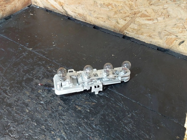 фото №6, Вкладка лампы задней audi a4 s4 b5 8d 8d9945257