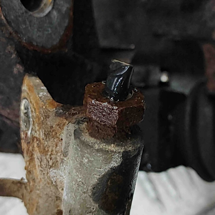 фото №7, Супорт гальмівний передній ліве jeep grand cherokee iii wh, wk k05143693aa