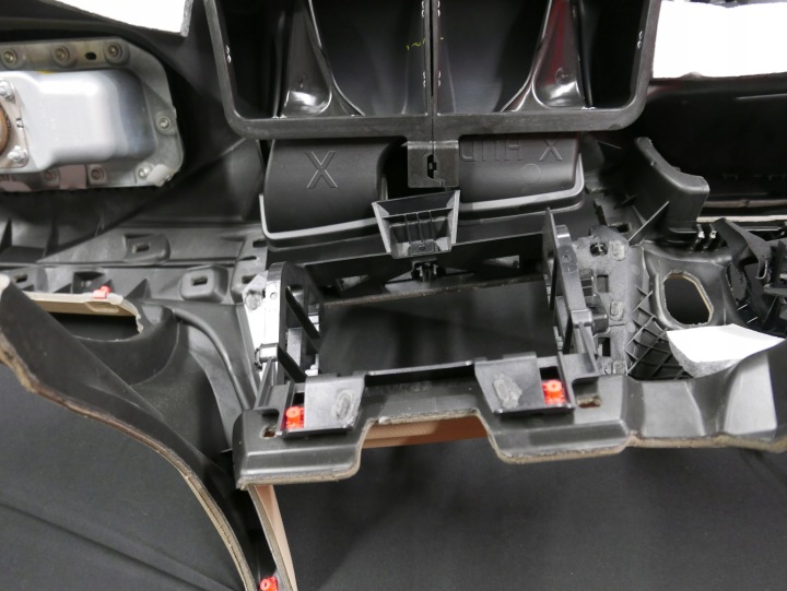 фото №8, Bmw f30 f31 f32 f34 f36 торпедо раздаточная консоль head up оригинальная