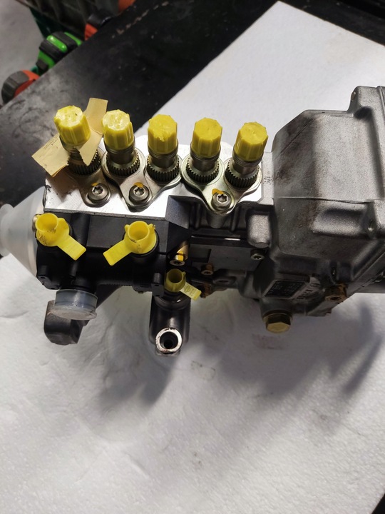 фото №11, Насос впрыскивающий bosch 0400195001 mercedes 2.5d a6050700401