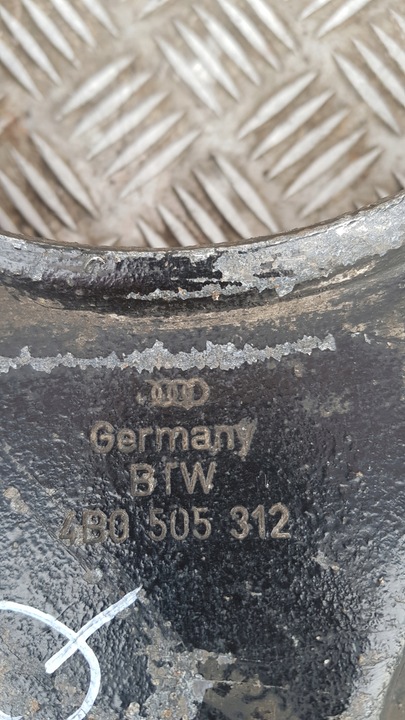 фото №10, A6 c5 passat b5 рычаг зад quattro левый правые