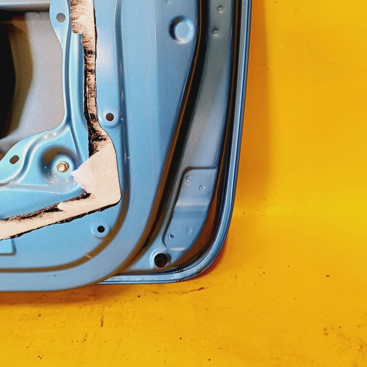 фото №11, Дверь правая перед правое передние peugeot 107 3 дверь hb lak: kmn nr52