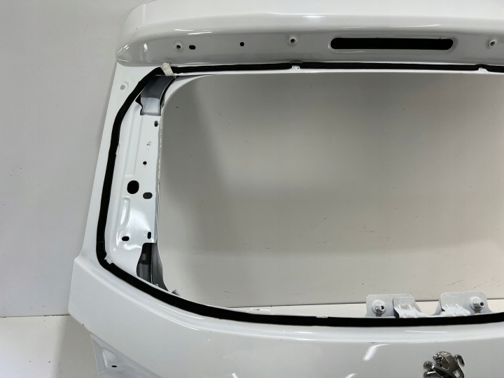 фото №8, Кришка багажника peugeot 208 ii