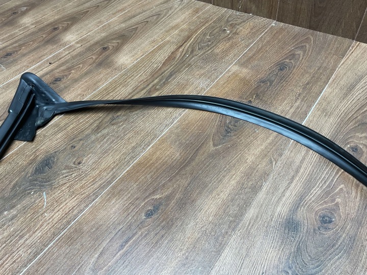 фото №7, Уплотнитель стёкла лобовой mercedes-benz sl r129 1238990097 a1238990097