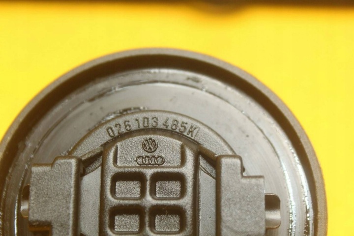 фото №8, Кришка клапанів vw passat b6 audi seat skoda 2.0 tdi 16v 03g103469n