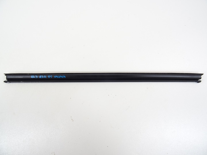 фото №6, Audi q3 83a прокладка скла праві зад 83r839479c