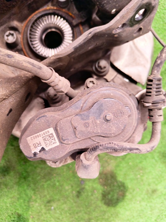фото №9, Bmw 2 u06 поворотна опора зад ліва 6894207 x-drive