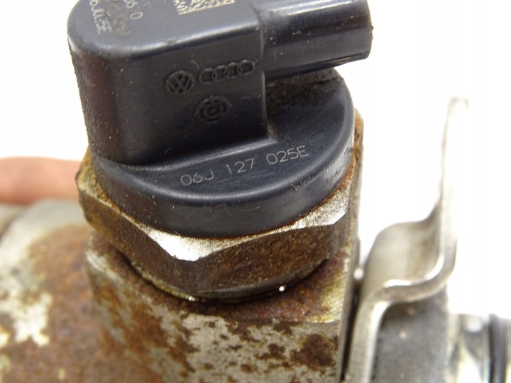 фото №6, Насос впрыскивающий топлива audi a3 8p audi a4 b8 vw golf vi 2.0 tfsi 06j127025e