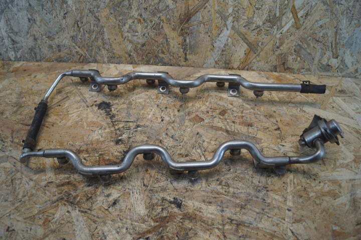 фото №6, Паливна рейка  vw phaeton 6.0 w12 07c133316h