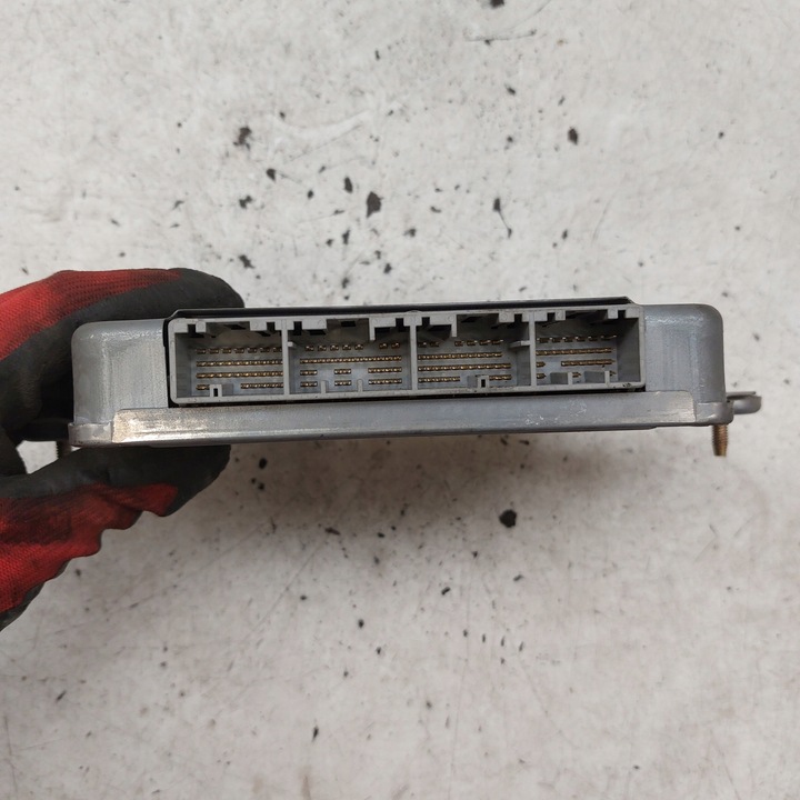 фото №8, Toyota prius ii 2 блок управления двигателя hv 89981-47130