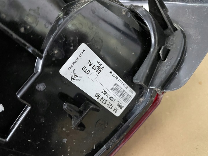 фото №7, Фара w крыло правое зад правая задняя citroen c3 iii рестайлинг 16-23 2021год