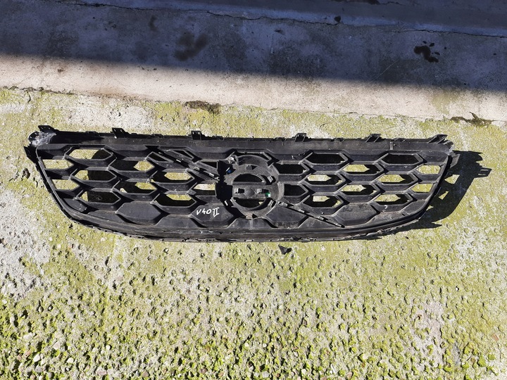 фото №10, Volvo v40 ii d3 2.0d cross country решётка радиатора решётка бампера
