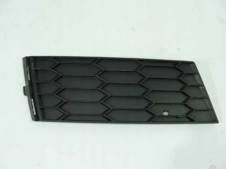 фото №1, Решётка бампера перед левая skoda octavia iii rs