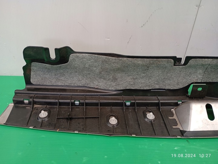 фото №9, Захист ременя зад багажника mercedes c клас w204 універсал a2046906541