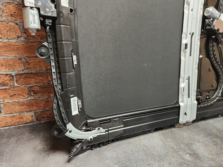 фото №14, Люк стеклянный крыша bmw g30 f90 m5