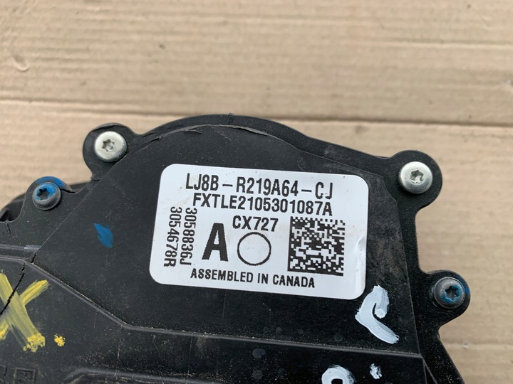 фото №12, Ford mustang mach-e rwd 2021r 75.7 kwh замок дверь правые перед оригинал