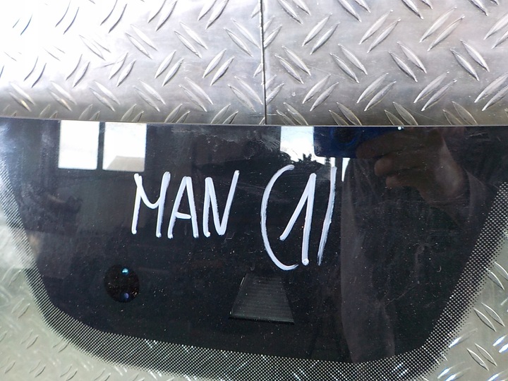 фото №4, Crafter man 17- стекло перед передняя лобовое