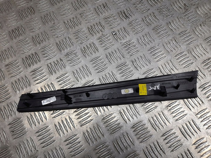 фото №5, Audi a8 s8 d4 4h 2015 з спереду планка оббивка двері передніх