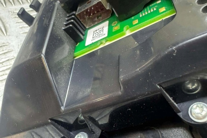 фото №8, Дисплей head-up bmw 5 e60 6945661 3.0l дизель 160kw 2005