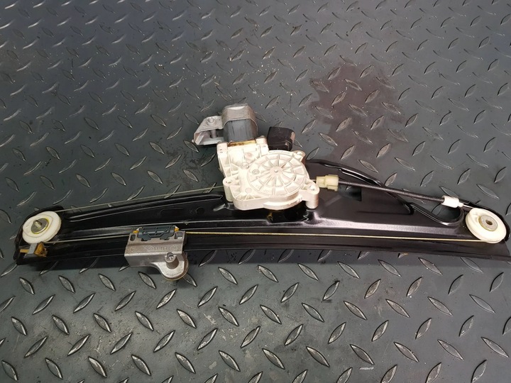 фото №5, Механізм опускання podnśnik скла лівий зад 7 075 673 bmw e61 дорестайлінг