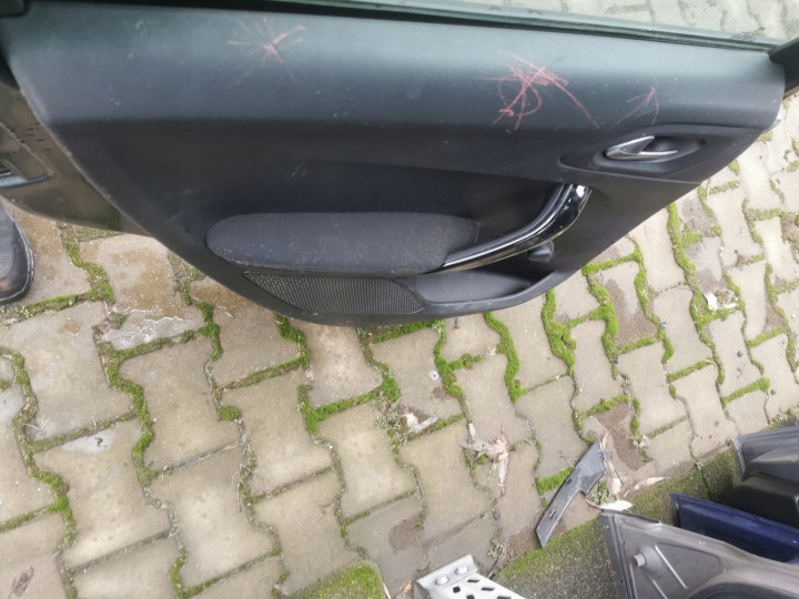 фото №8, Peugeot 208 i 5d двері ліві зад корпус піддону