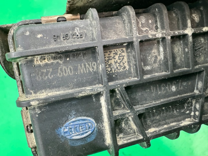 фото №8, Турбіна турбонагнітач регулятор a6460901080 mercedes c клас w204 2.2 cdi
