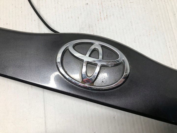 фото №16, Чорна накладка накладка кришки 76801-47050 toyota prius ii