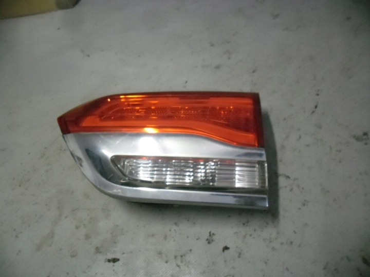 фото №1, Лампа правая зад задняя крышки jeep grand cherokee wk2 p68110046ac