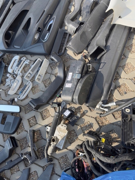 фото №8, Комплектні салон mercedes vito w447 довгий оригінал 8 легкові сидіння лавка