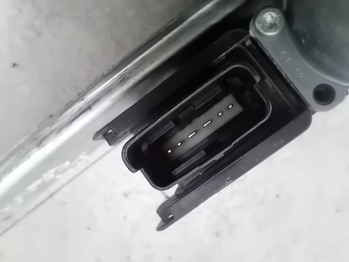 фото №5, Подъемник стекла левое зад peugeot 2008 i 9674255180 0130822699 bosch