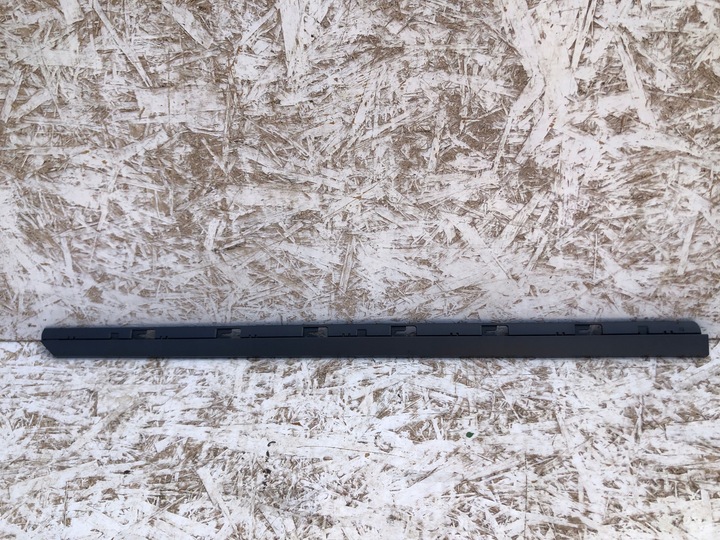 фото №1, Volkswagen оригінальний номер 3g0853267 планка двері