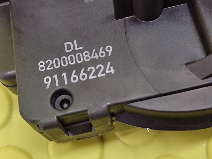фото №7, Opel vivaro замок двери левые зад 91166224