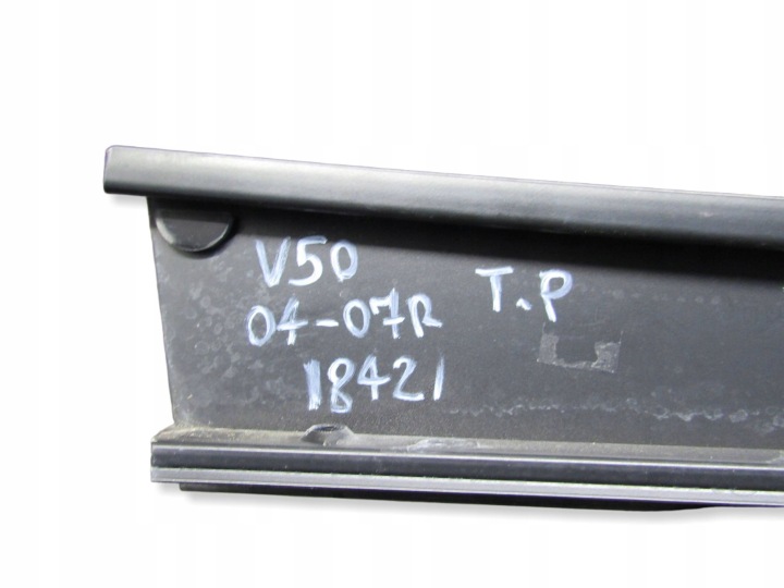 фото №7, Молдинг вертикальна праве зад volvo v50 04-07r 08622654