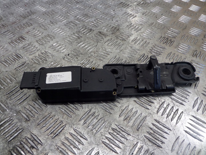 фото №1, Audi rs6 c7 замок доводчик крышки зад 4f9827383h