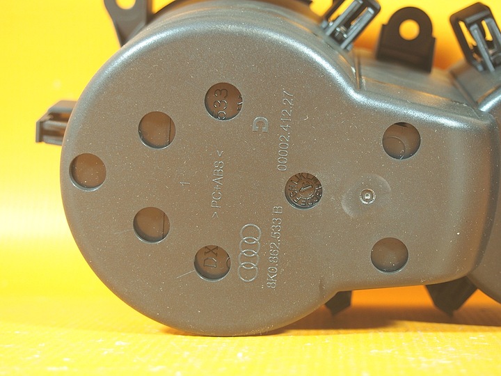 фото №8, Audi a5 8t рестайлінг 50km бардачок тунелю na чашки 8k0862533b