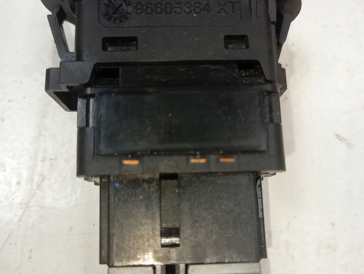 фото №1, Перемикач скло праві перед citroen c-3 1,4 hdi