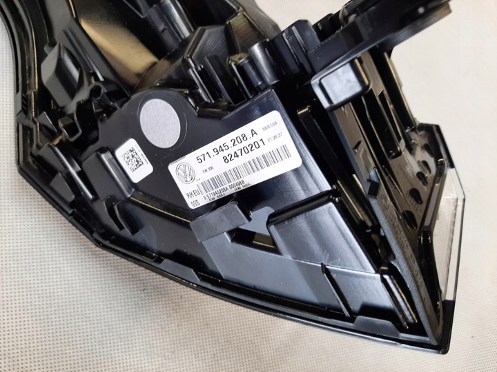 фото №14, Vw tiguan лампи зад задні комплект 572945307a 571945208a 571945207c