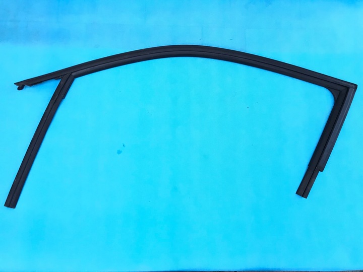 фото №1, Планка двері прокладка ліва audi a1 8x3837439d 3 двері