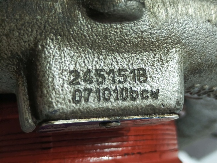 фото №8, Volvo s80 2.4 d5 biturbo d5244t d5244t11 турбокомпресор 36002640 31293086